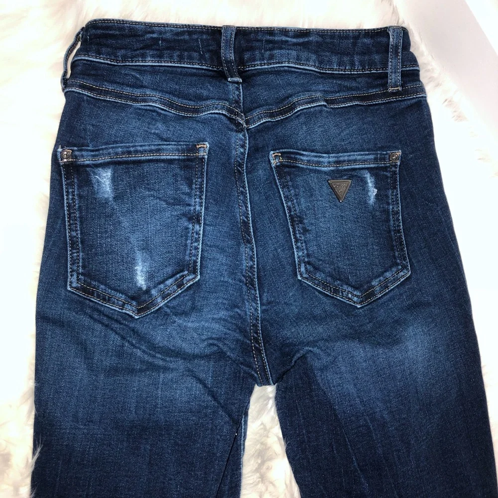 GUESS High Rise Skinny Jeans with Rips - Picture 6 of 8